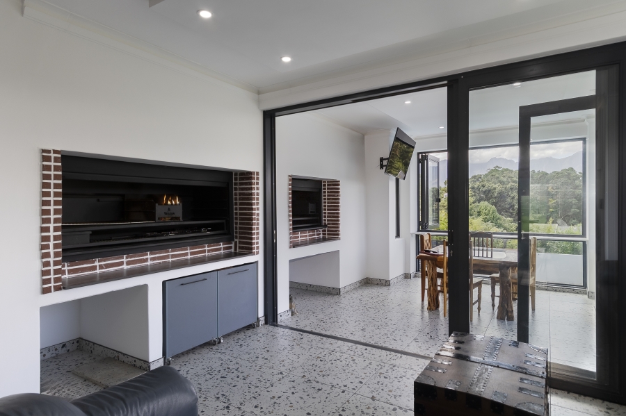 4 Bedroom Property for Sale in Helderrand Western Cape